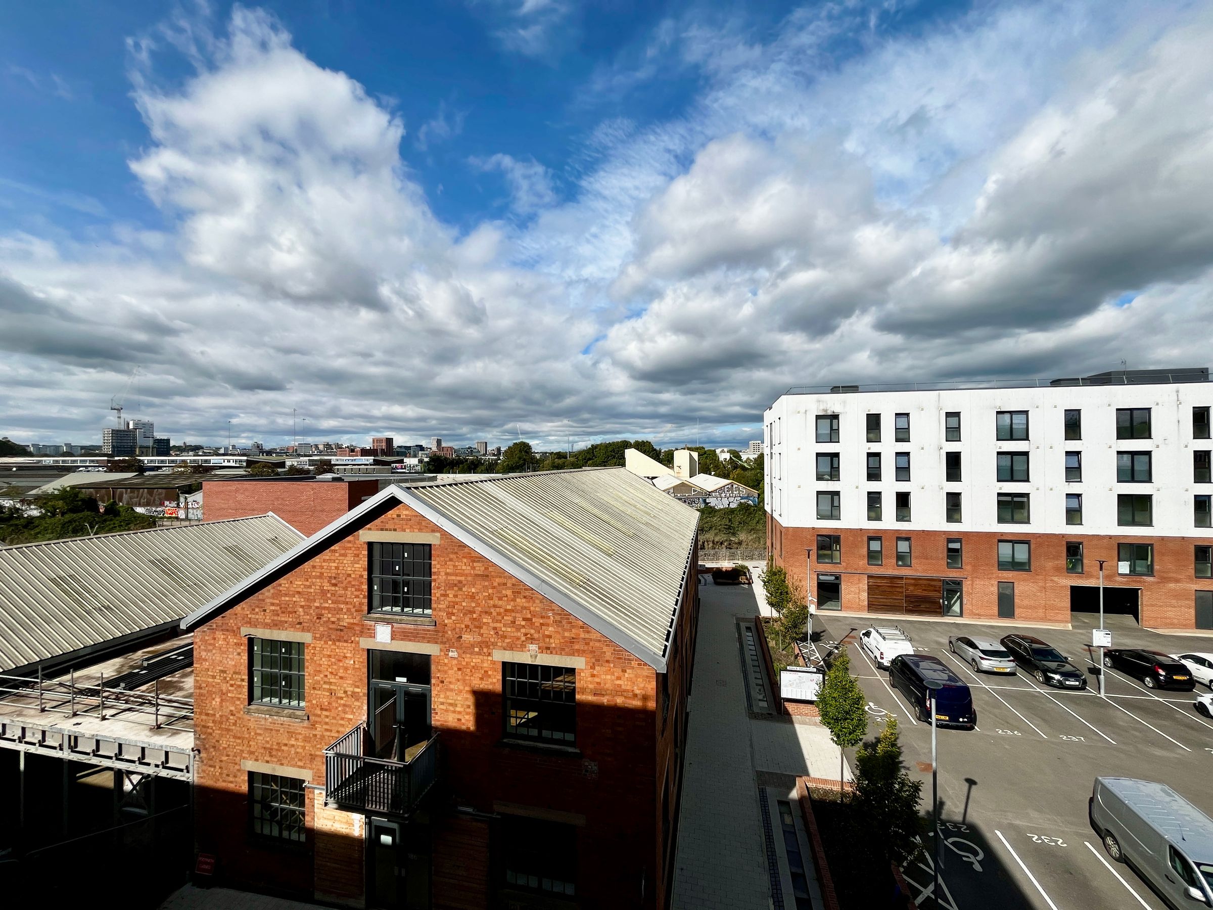 Flat Central Road in Bristol