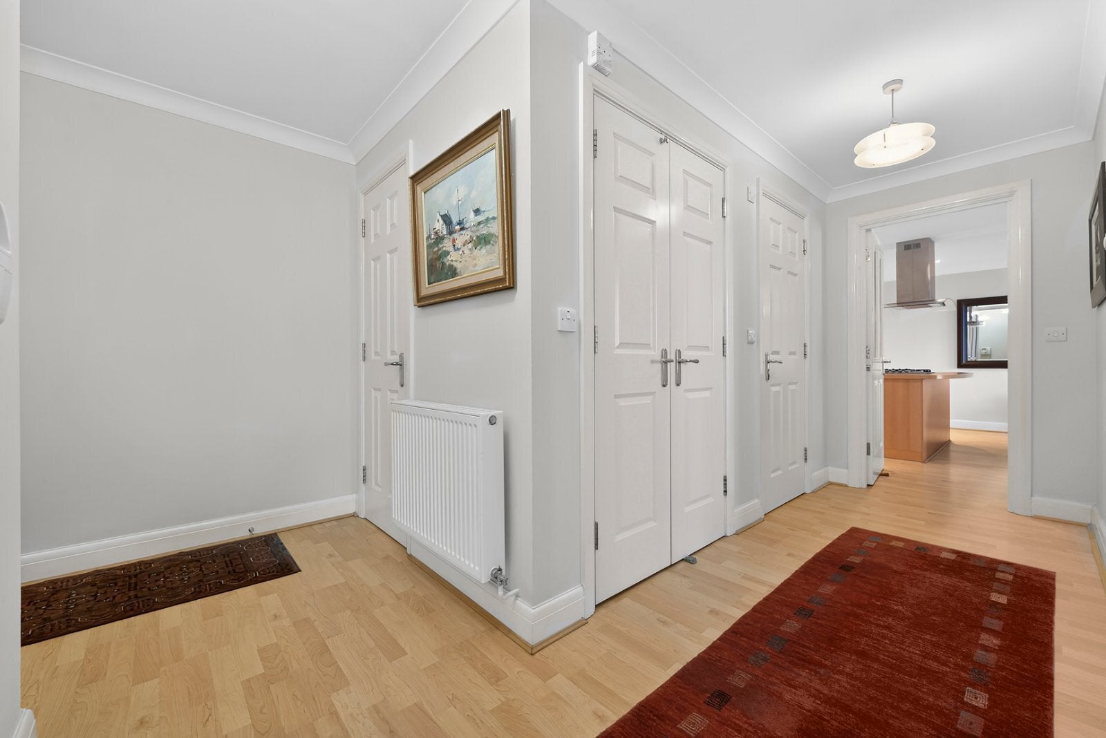 Flat Keswick Road in Greater London