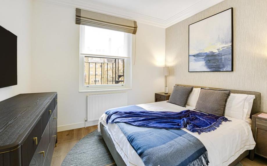 Flat Charles Street in City of Westminster