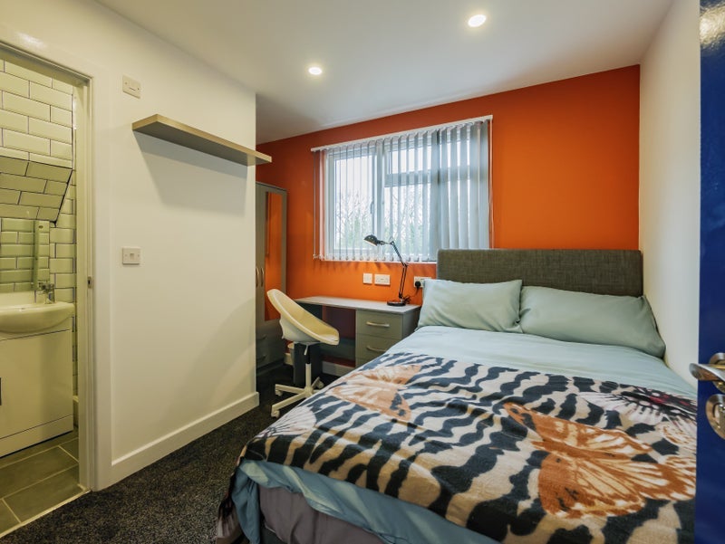 Room Ribble Road in Coventry