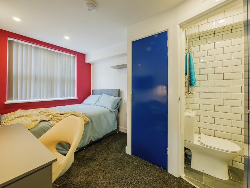 Room Ribble Road in Coventry