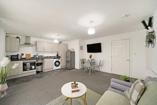 Flat Colnbrook By-Pass in Slough