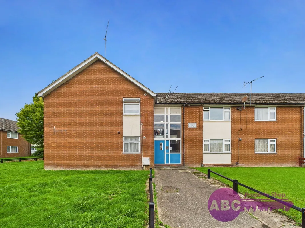 Flat Rugby Road in Ellesmere Port