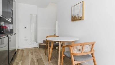 Flat Redcliffe Square in Greater London