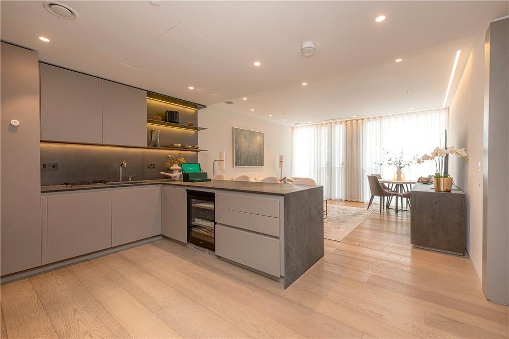 Flat Waverton Street in City of Westminster