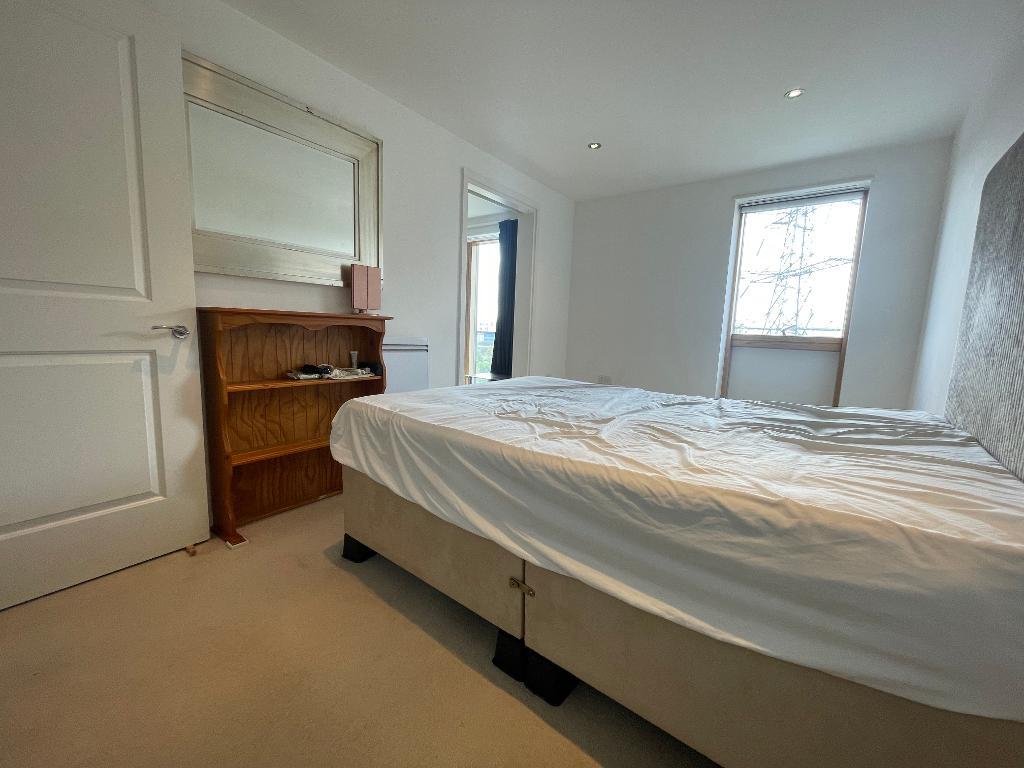 Flat Durnsford Road in Greater London