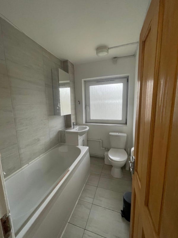 Room Abbey Street in Greater London