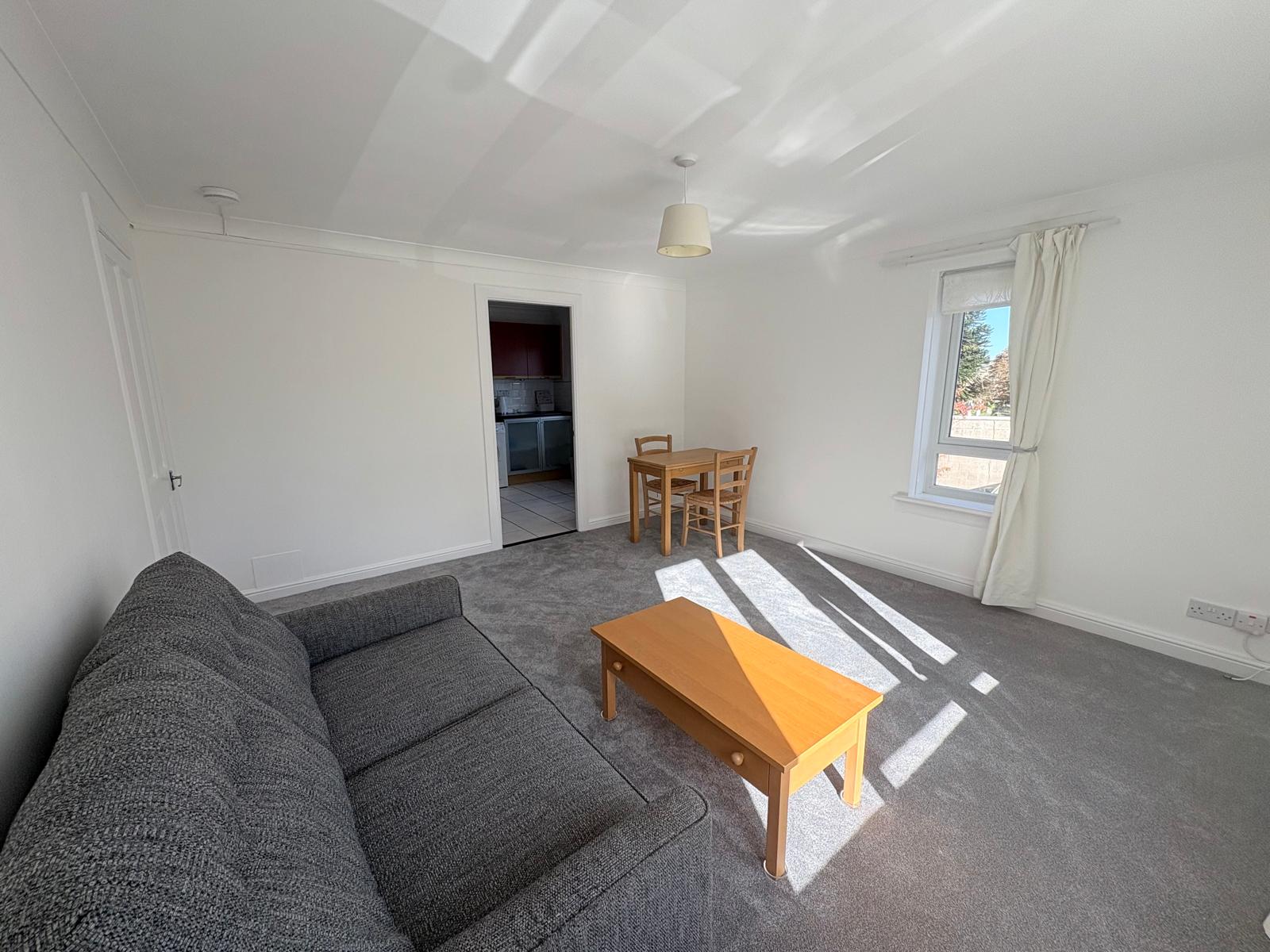 Flat Balcarres Court in Edinburgh
