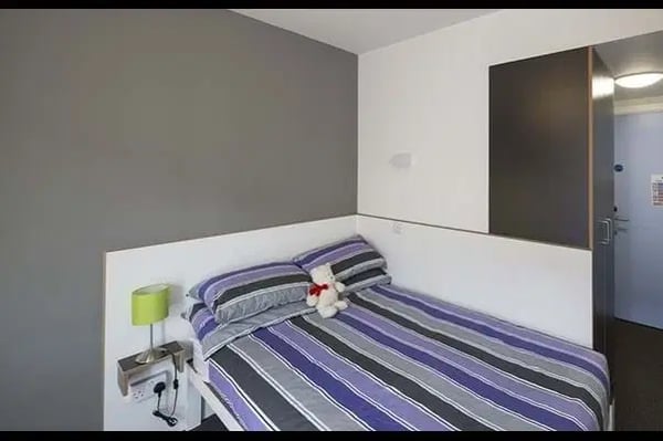 Room Keith Street in Glasgow