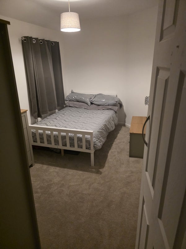 Room Meadow Grove in Bristol