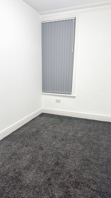 Flat Halkyn Avenue in Liverpool