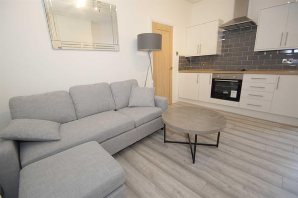 Flat Morris Lane in Leeds