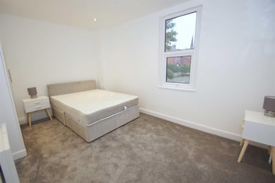 Flat Morris Lane in Leeds