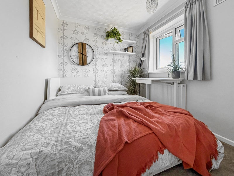 Room Tunnmeade in Harlow
