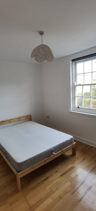 Room Hastings Street in Greater London