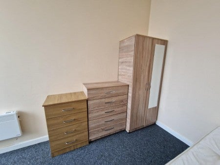 Flat Mitford Street in Trafford
