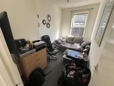House Francis Road in Greater London
