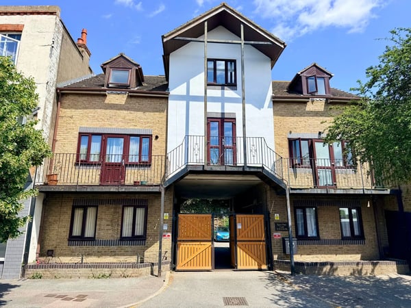 Flat Upper Dane Road in Thanet