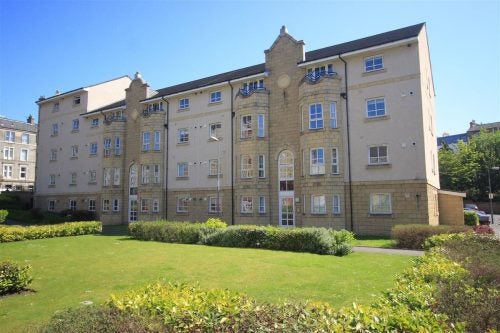 Flat McDonald Road in City of Edinburgh