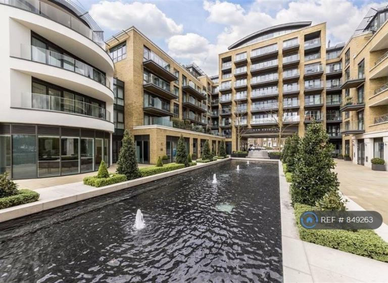Flat Kew Bridge Road in Greater London