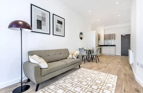 Flat North Star in Swindon