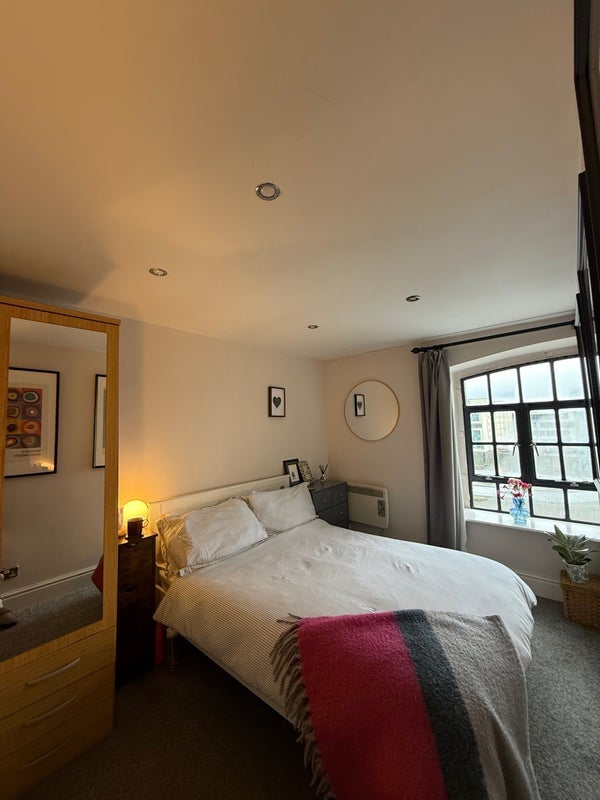 Flat Wapping in Liverpool