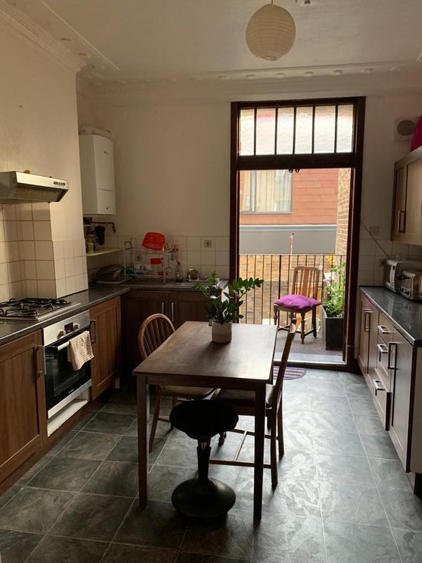 Room Brecknock Road in Greater London