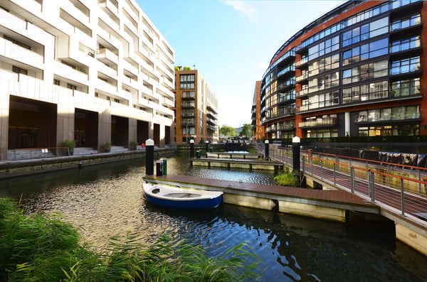 Flat Gatliff Road in City of Westminster