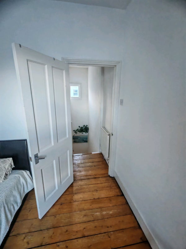 Room Falcon Street in Greater London