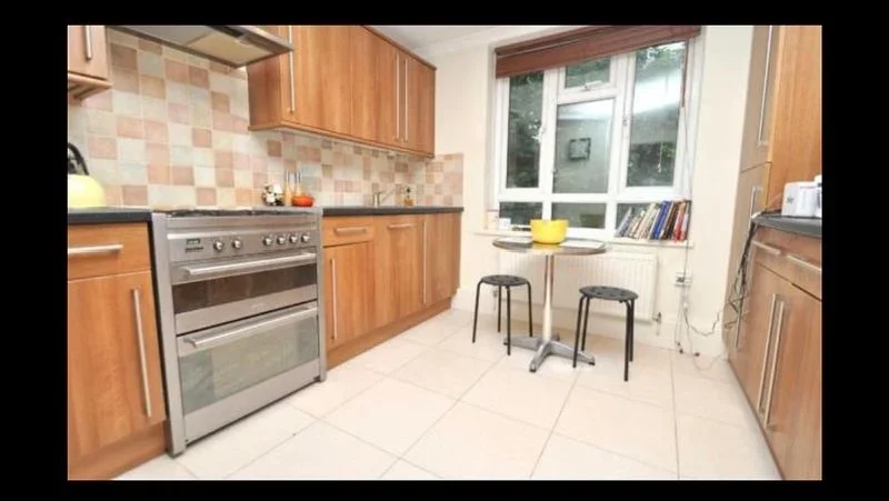 Flat Tylney Road in Greater London