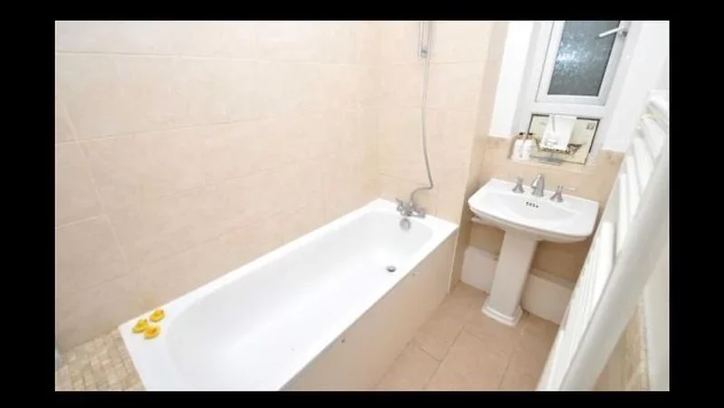 Flat Tylney Road in Greater London