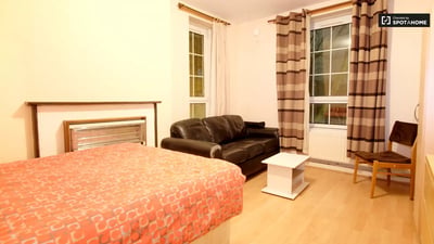 Room Durward Street in Greater London