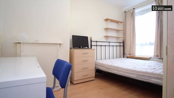 Room Durward Street in Greater London