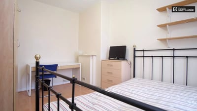 Room Durward Street in Greater London