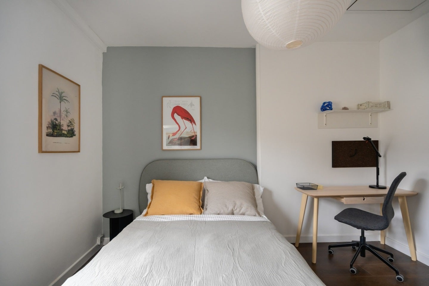 Room Bethnal Green Road in Greater London