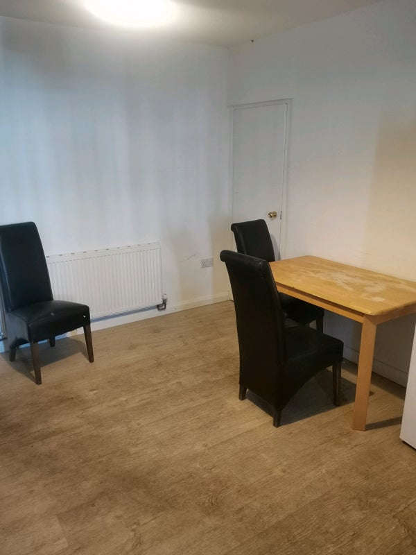 Room Lodge Road in Stratford-on-Avon
