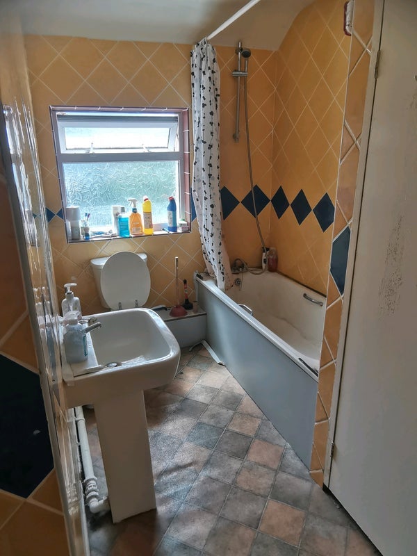Room Lodge Road in Stratford-on-Avon
