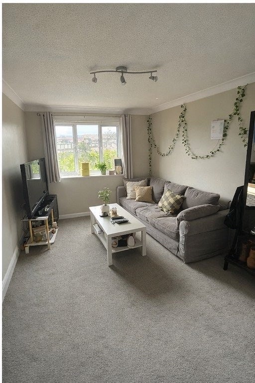 Room Weare Court in Bristol
