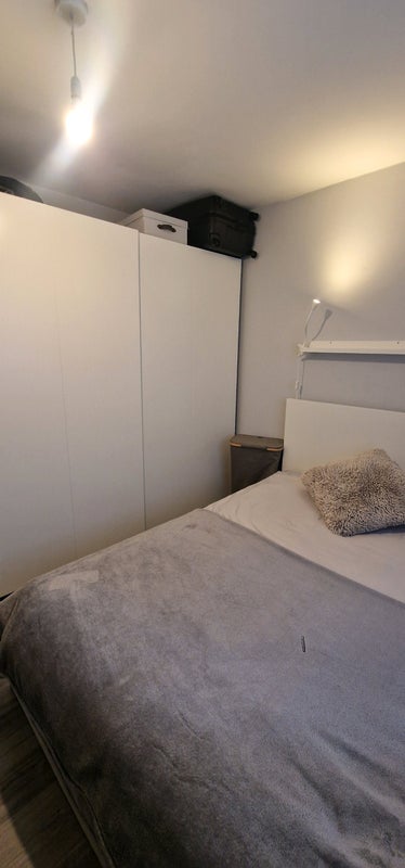 Room Latimer Road in Greater London