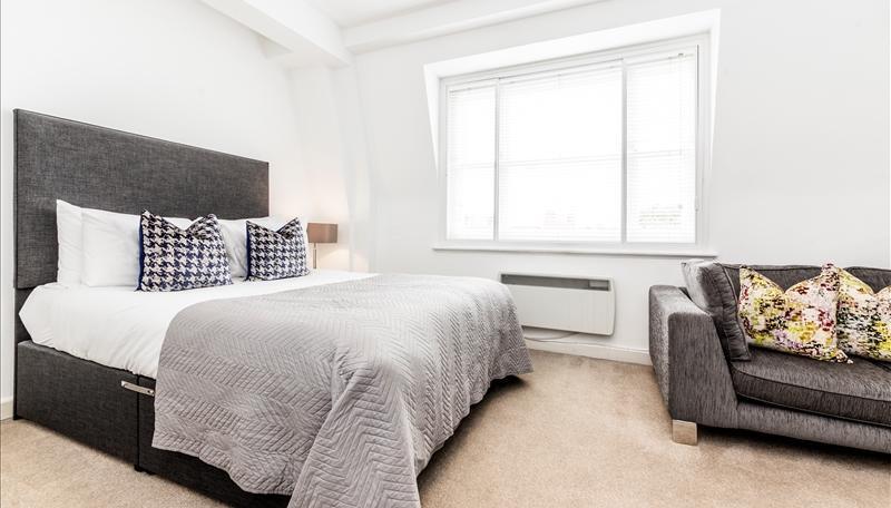 Flat Waverton Street in City of Westminster