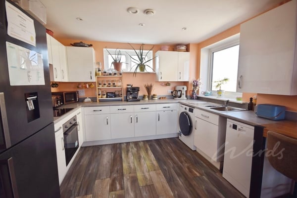 Flat Starboard Crescent in Gillingham