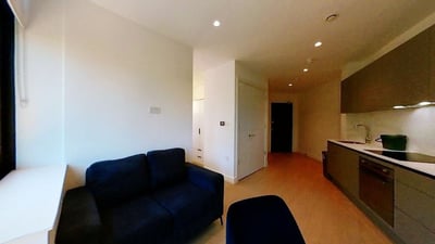 Flat Great West Road in Greater London