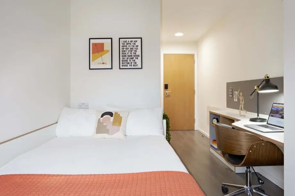 Room Broad Lane in Sheffield