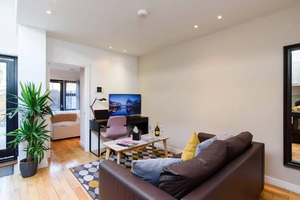 Flat Oakfield Street in Cardiff