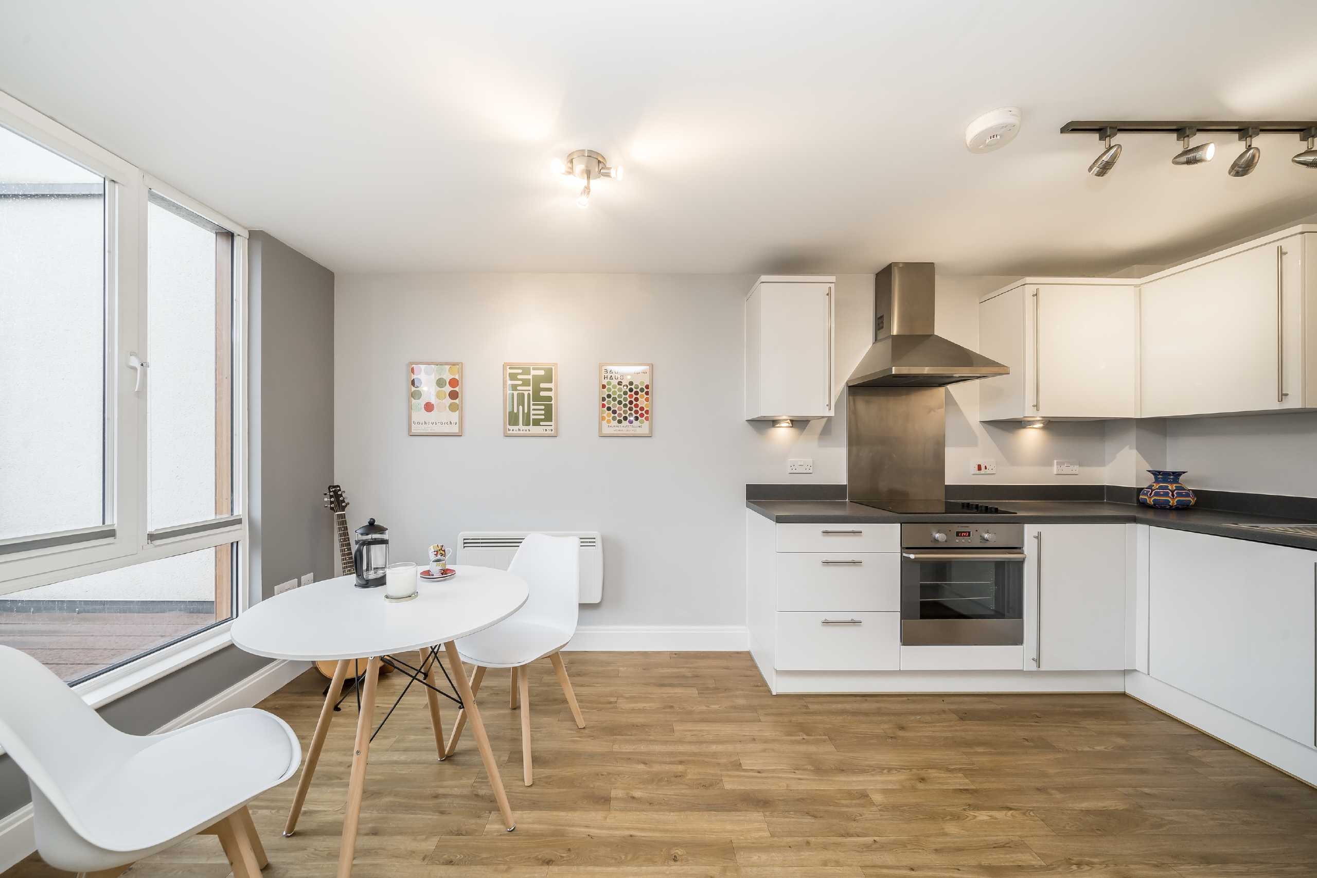 Flat Dugard Way in Greater London