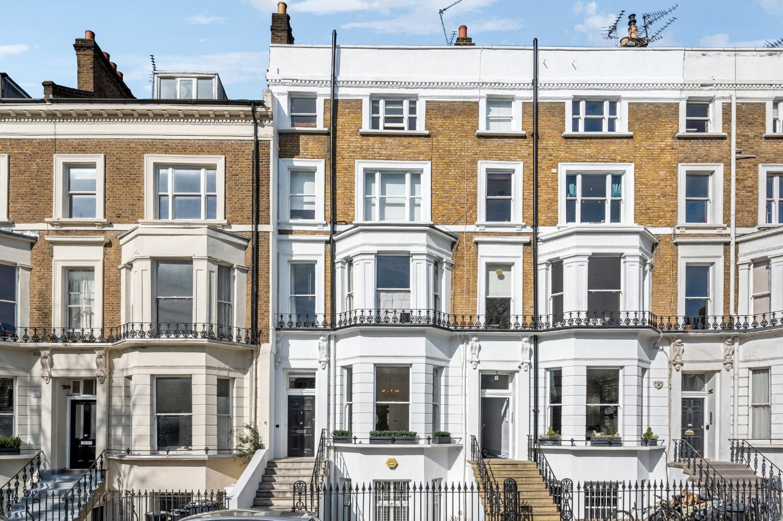 Flat St James's Gardens in Greater London