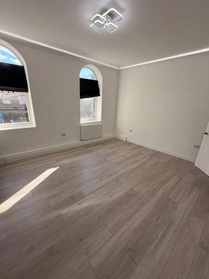 Flat Acre Lane in Greater London