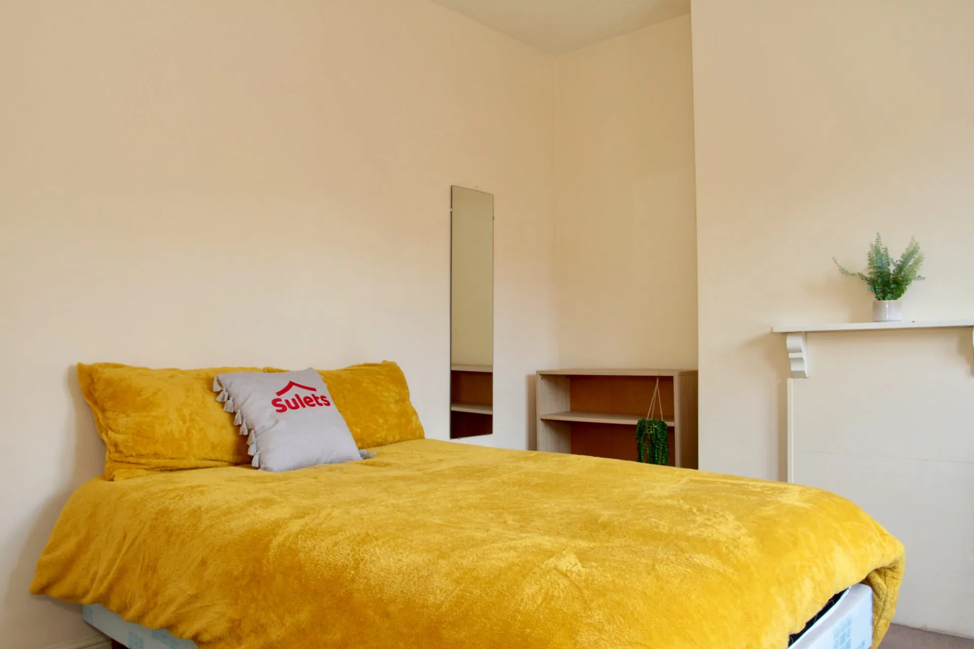 Room Edward Road in Leicester