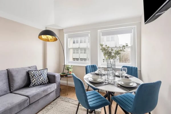 Flat Goswell Road in City of London