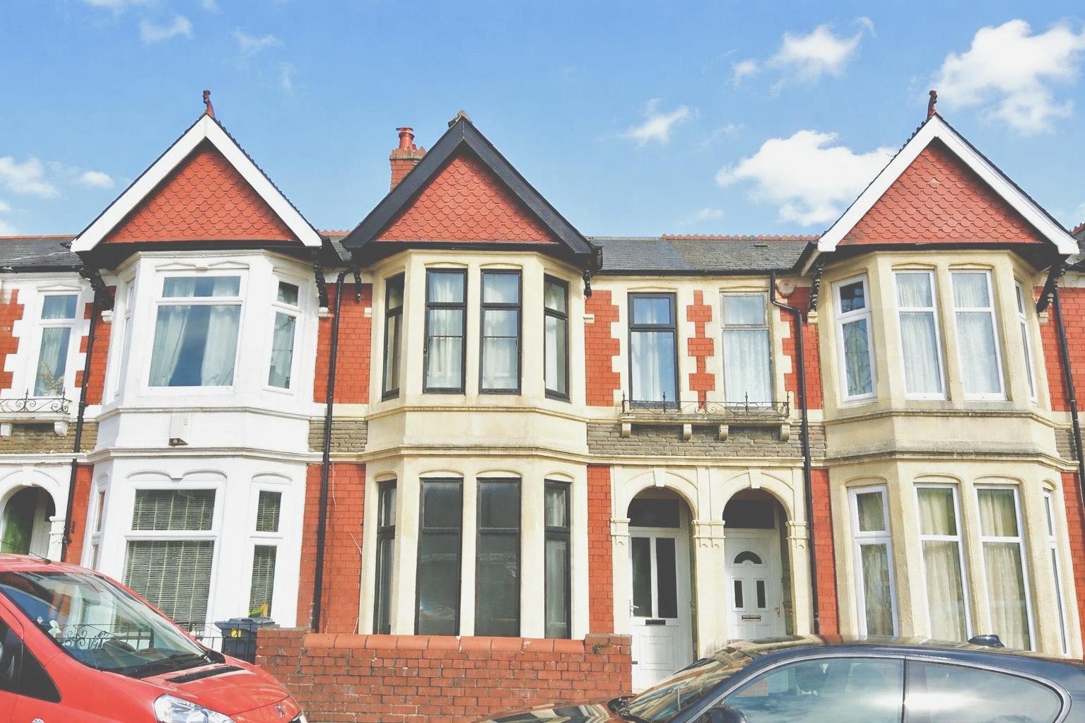 House Llanishen Street in Cardiff